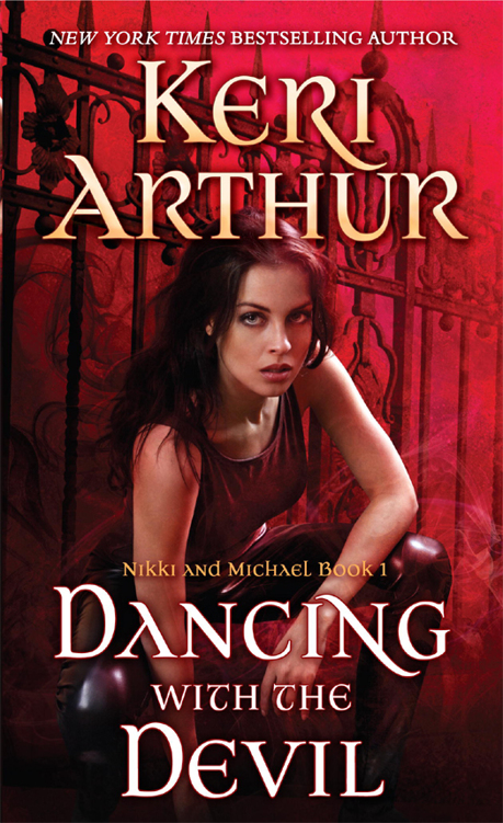Keri Arthur - [Nikki & Michael 01]